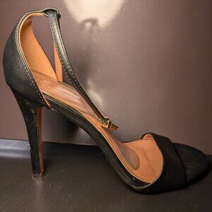 BCBGMaxAzria Black Heel, 11